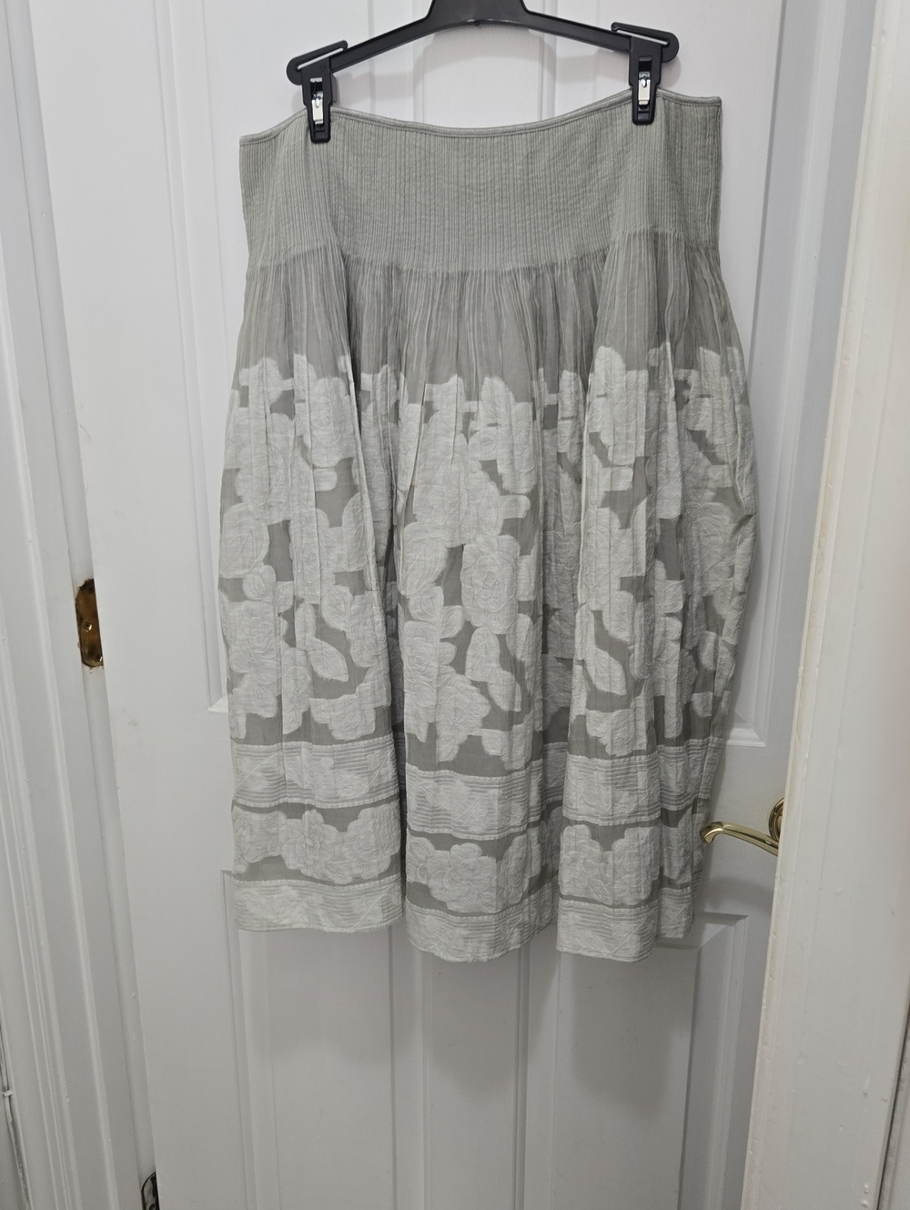 Dialogue Sage Green Ribbed Skirt